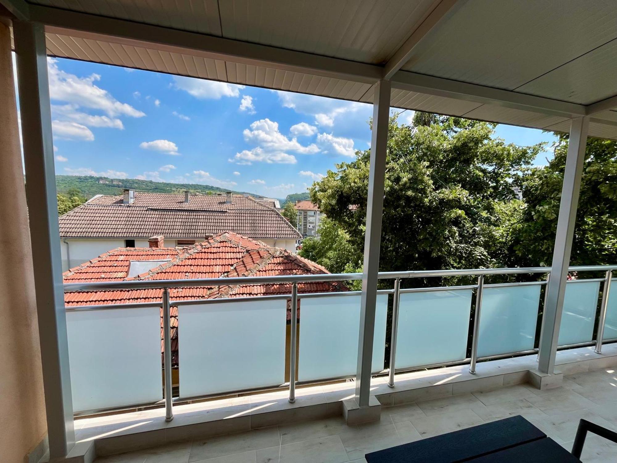 Parkview Luxury In City Center 8 Veliko Tarnovo Exterior photo